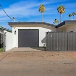 Old Town Oasis ,Ev Access 5 Mins To Scottsdale Stadium-Golf