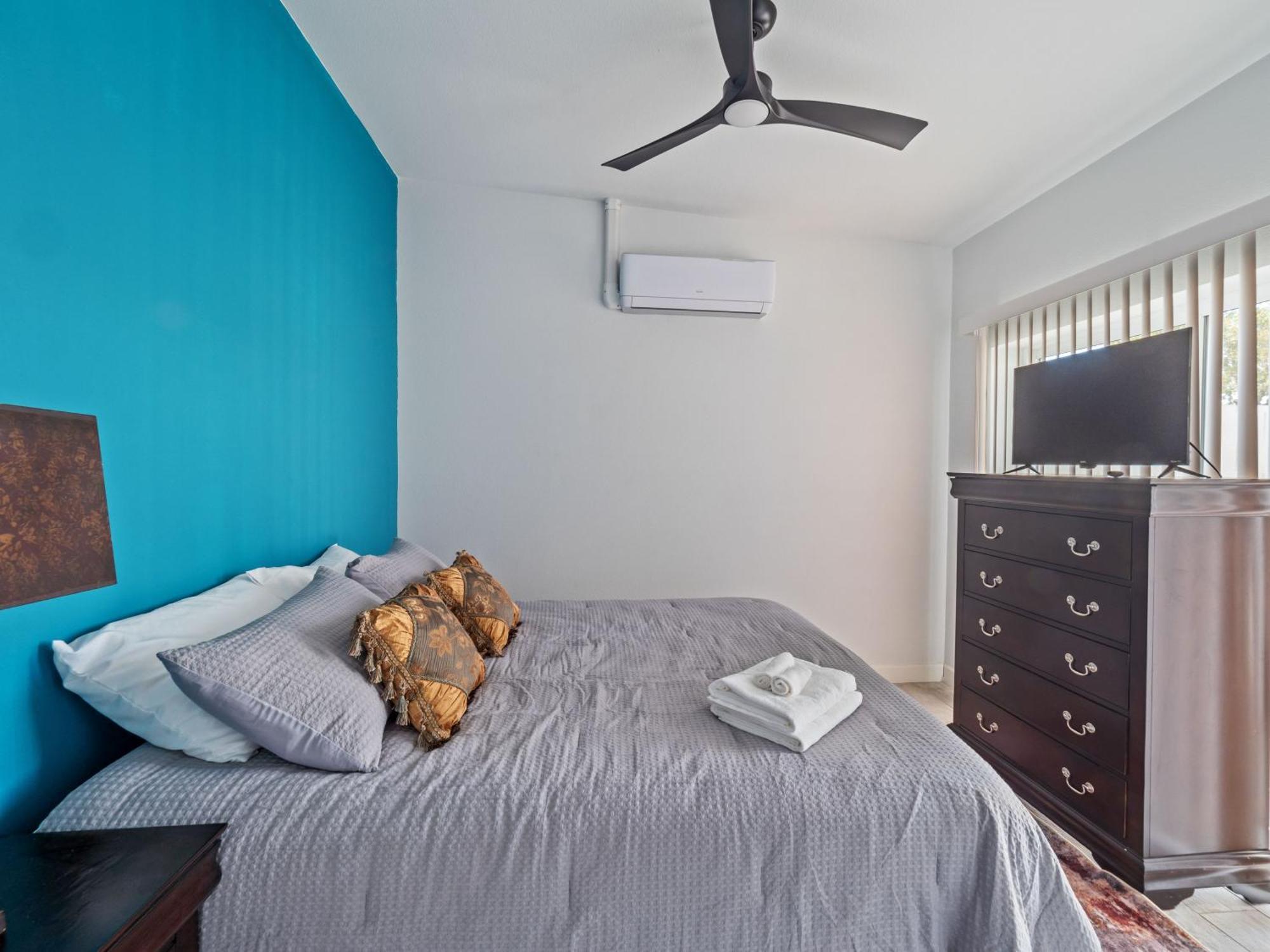 Old Town Oasis ,ev Access 5 Mins To Stadium-golf Holiday home *